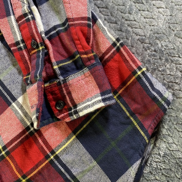 American Eagle Flannel Shirt Mens LT Red Blue Tartan Soft Camp Hike NWT - Picture 7 of 12